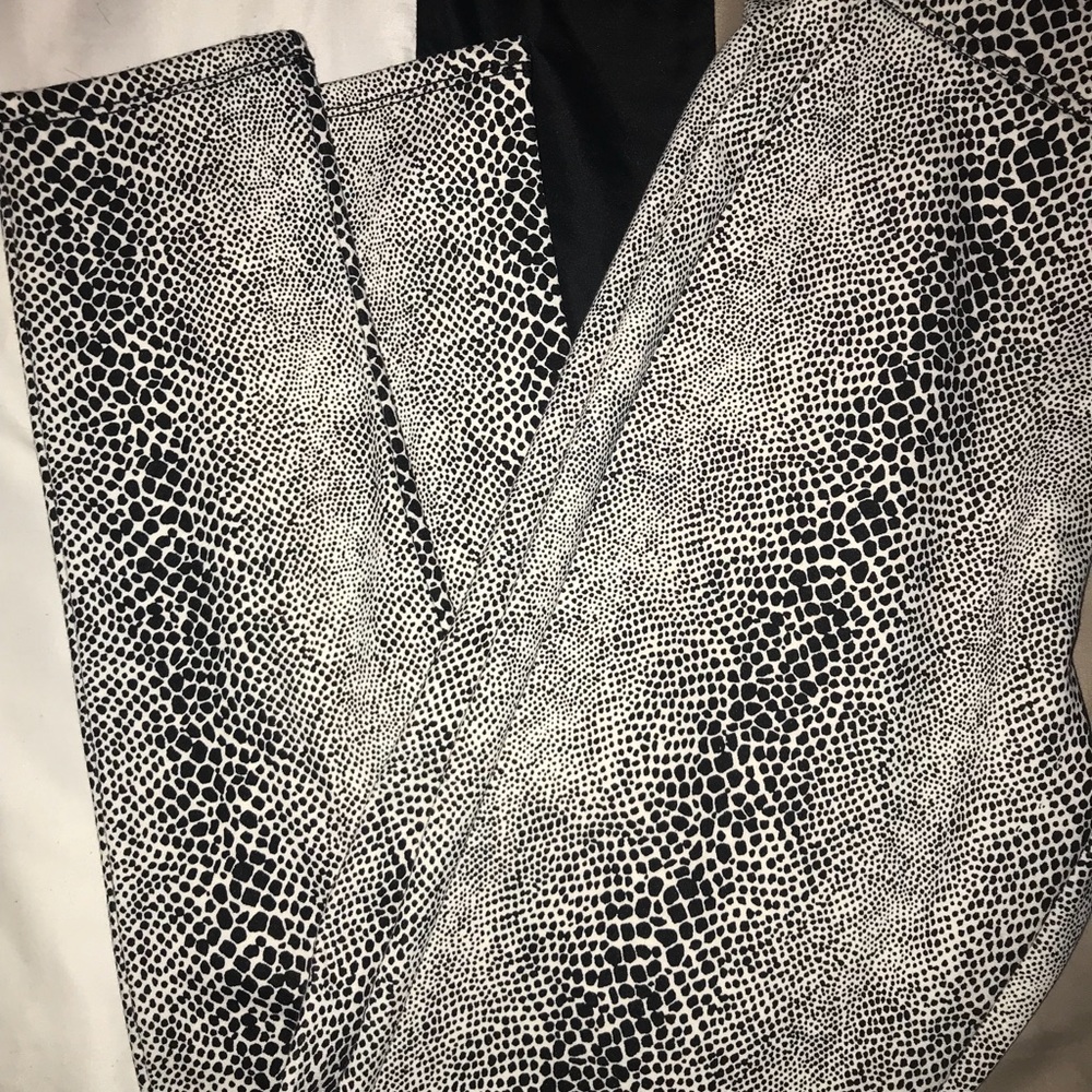 NEW YORK & COMPANY LEGGINGS PATTERN